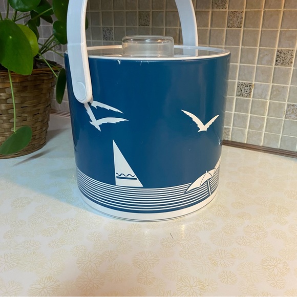 Vintage Ice Bucket , tiki costal , beach vibes - Picture 2 of 9